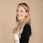 The Safari author Jaclyn Goldis smiling with long blonde hair